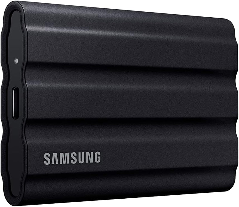 SAMSUNG T7 Shield 1 To, SSD portable, jusqu'à 1050 Mo/s, USB 3.2 Gen2, robuste, indice IP65, pour photographes, créateurs de contenu et jeux, disque SSD externe (MU-PE1T0S/AM, 2022), noir